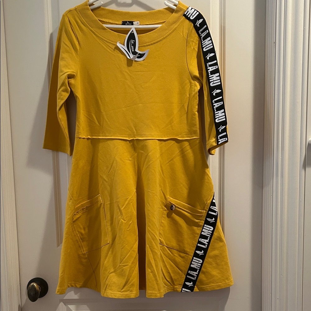 La..Mu Flare Tee Dress graphic Accents/pockets/3/4 sleeve elastic waist size 2